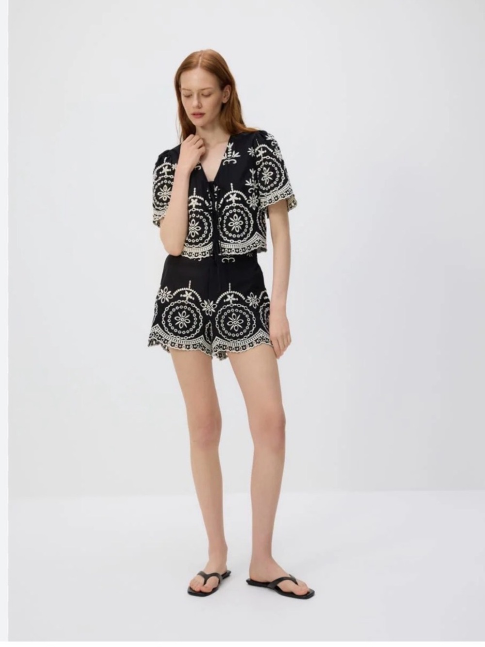 Solitaire black and white short and top set 🖤